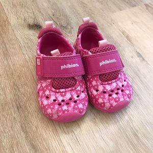Toddler girl water shoes